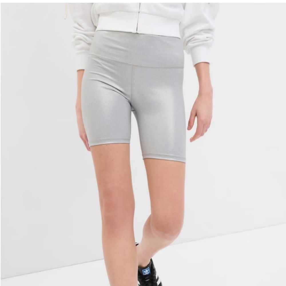 NWT GAP FIT Recycled Metallic Silver High Compression Bike Shorts